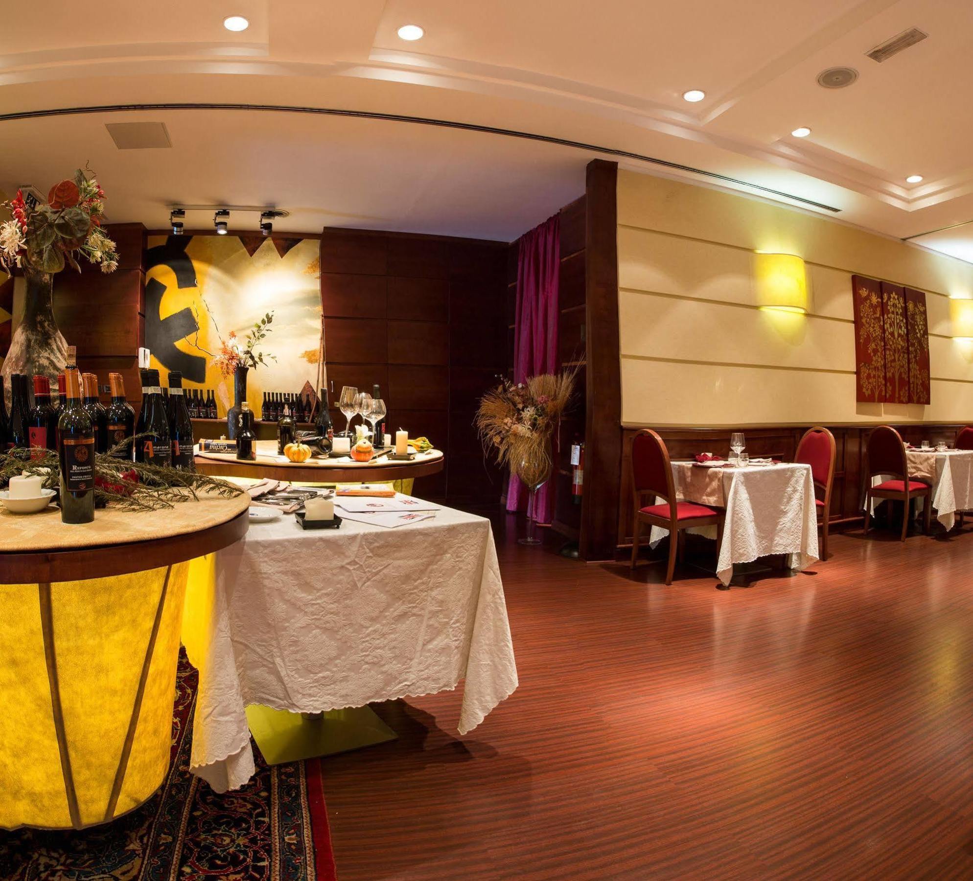 Hotel Imperatori Roma Ngoại thất bức ảnh